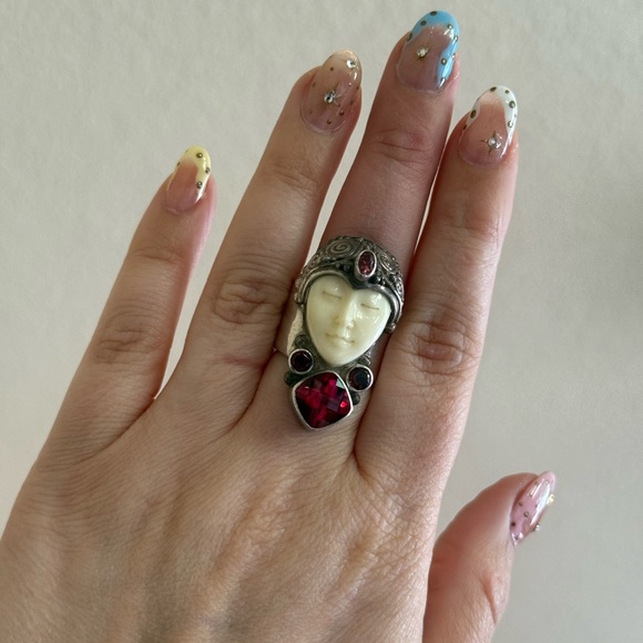 Vintage Sajen Carved Face Garnet Sterling Ring 925 Sz 7.5 Adjustable - Picture 1 of 7